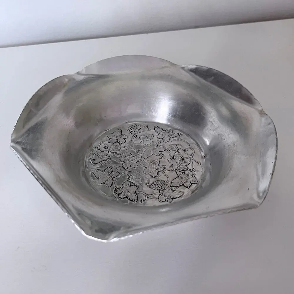 Aluminum Bowl Hop Vines Crimped Edge VTG Beer Barware Everlast Hand Forged